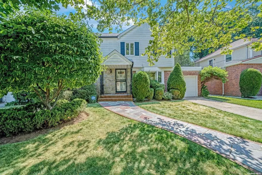 79-29 215th ST, Hollis Hills, NY 11364