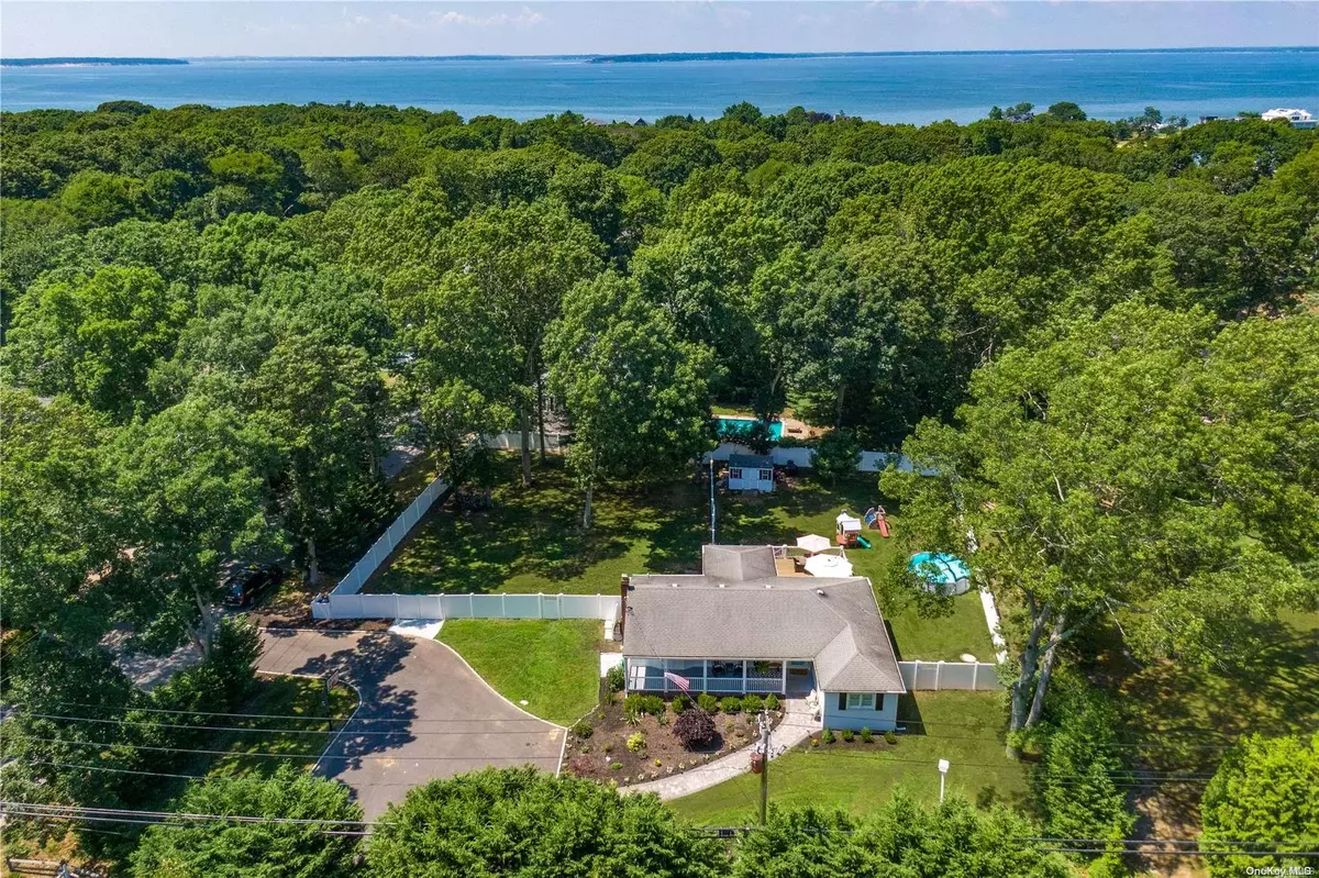 Southampton, NY 11968,1521 Noyack RD