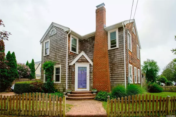 39 Mansfield RD, Babylon, NY 11702