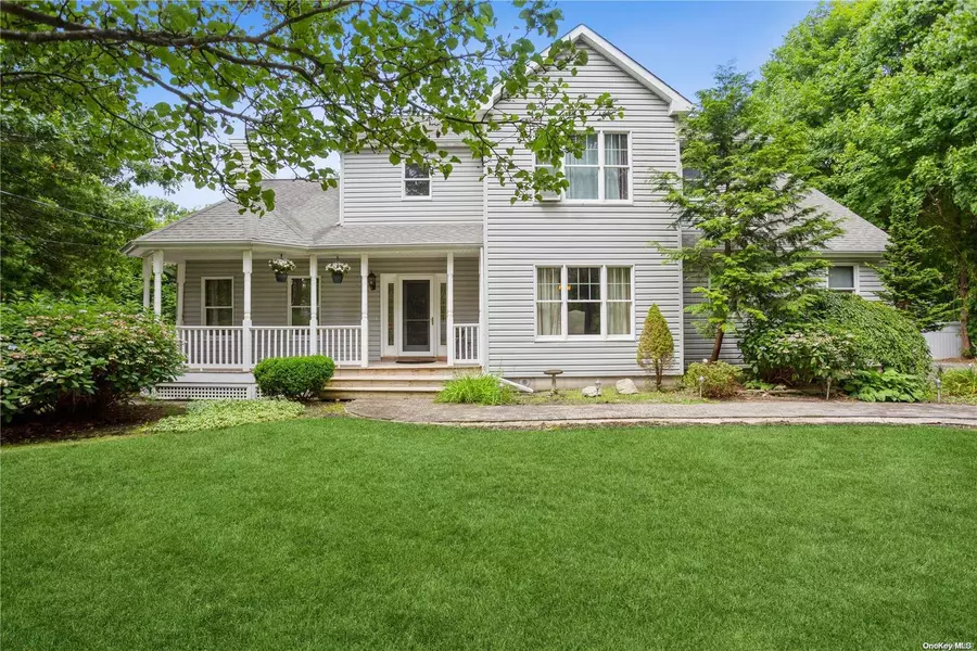 152 Dahlia DR, Mastic Beach, NY 11951