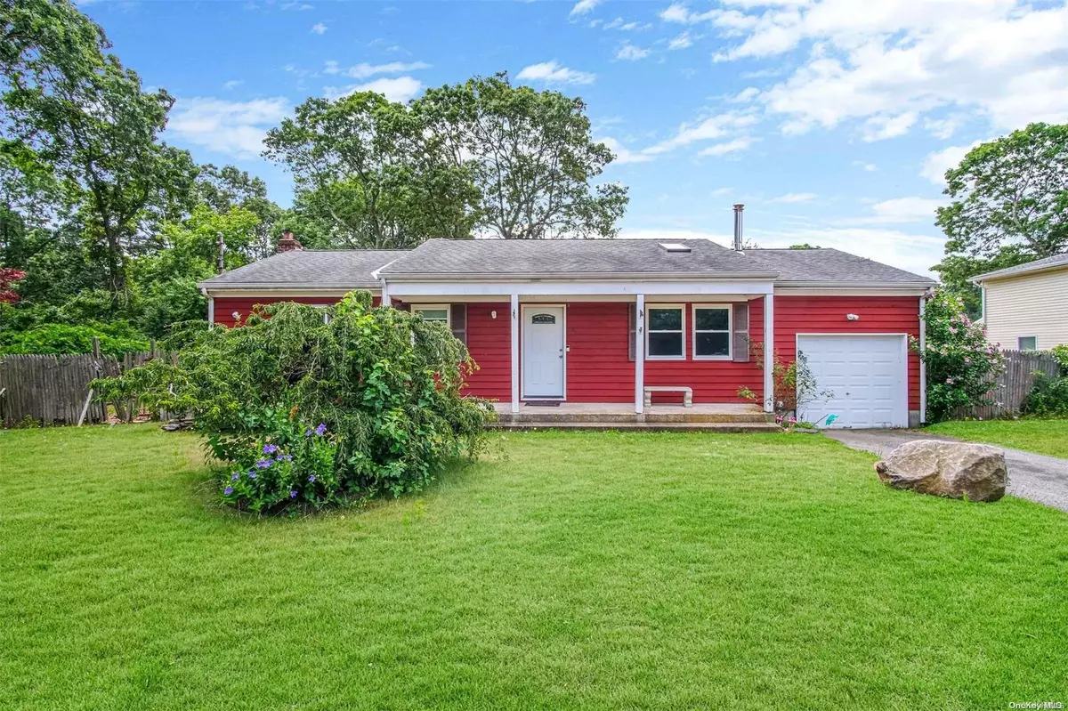 Mastic Beach, NY 11951,42 Robinwood DR