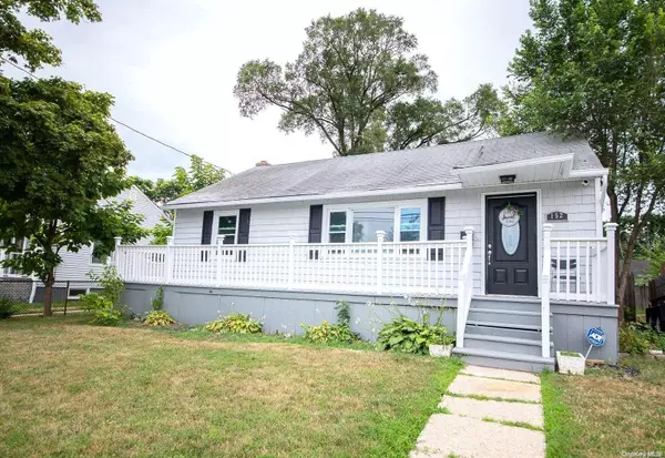 152 E Booker Ave, Wyandanch, NY 11798