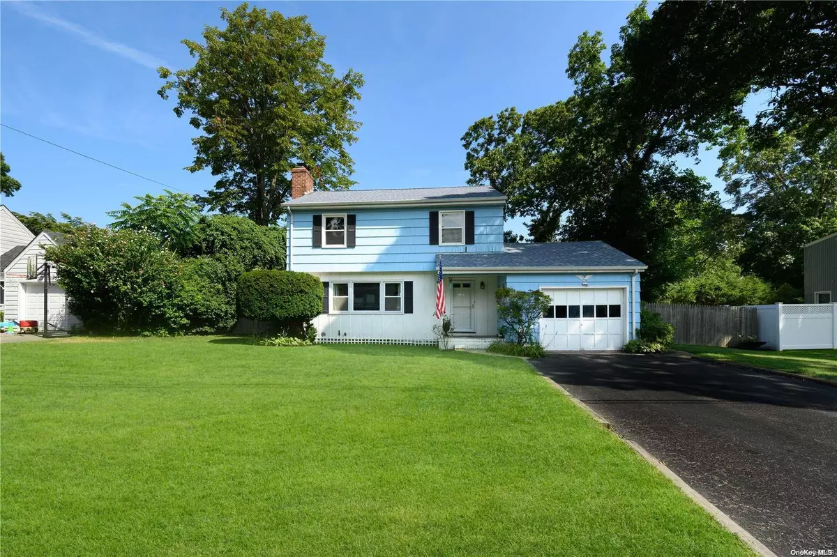 Centerport, NY 11721,130 Truman PL