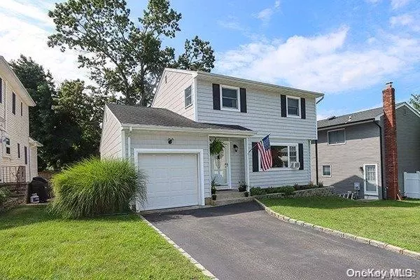 East Northport, NY 11731,643 6th AVE