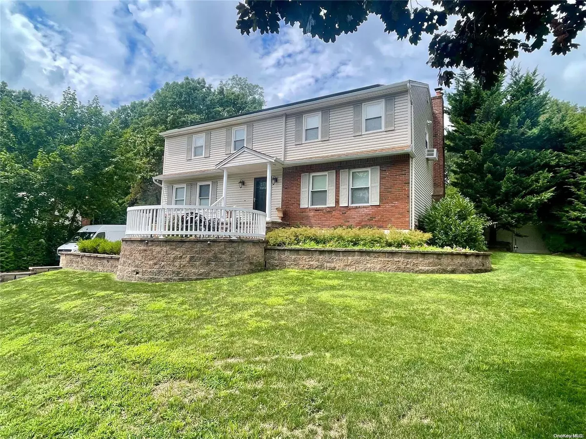 Smithtown, NY 11787,69 Sheryl CRES