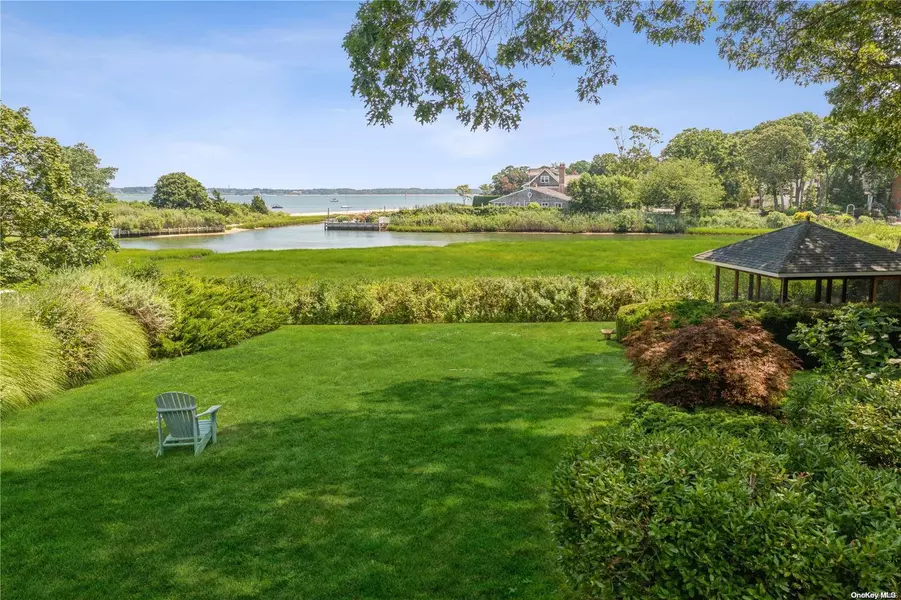 1080 Northfield LN, Southold, NY 11971