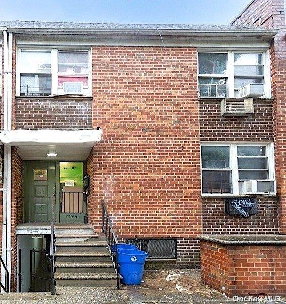 88-44 163rd ST, Jamaica, NY 11432