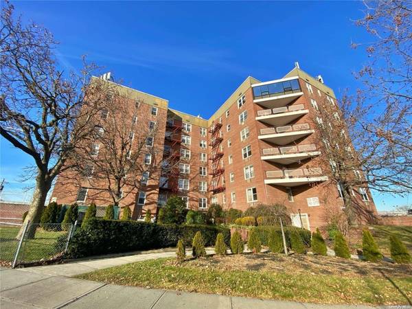 151-05 Cross Island Pkwy #1G, Whitestone, NY 11357