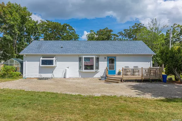 110 Laurelton DR, Mastic Beach, NY 11951