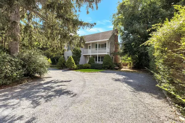 East Quogue, NY 11942,87 Old Country RD