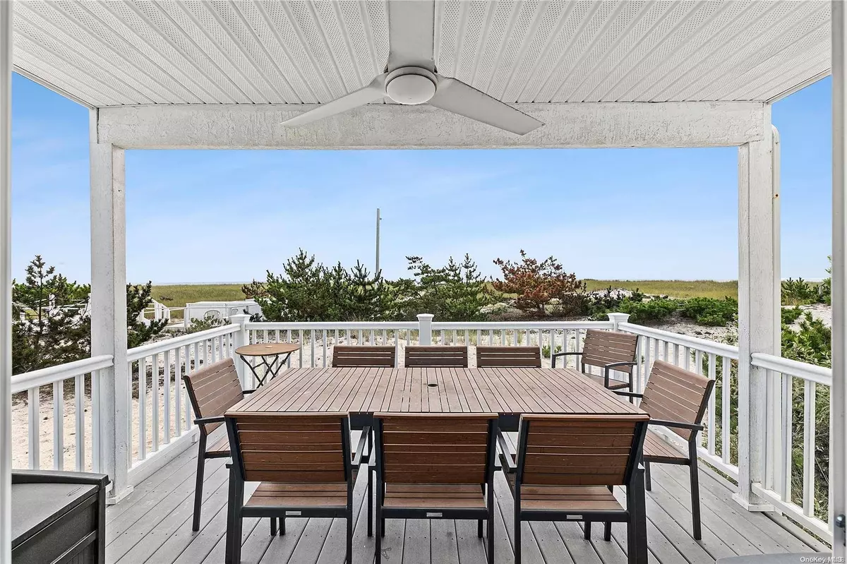 Westhampton Beach, NY 11978,281 Dune Rd. #23A