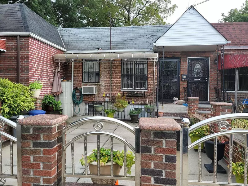 109-26 173rd ST, Jamaica, NY 11433