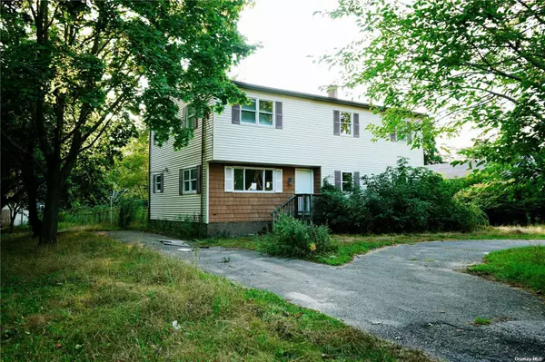 26 Bayview AVE, Eastport, NY 11941