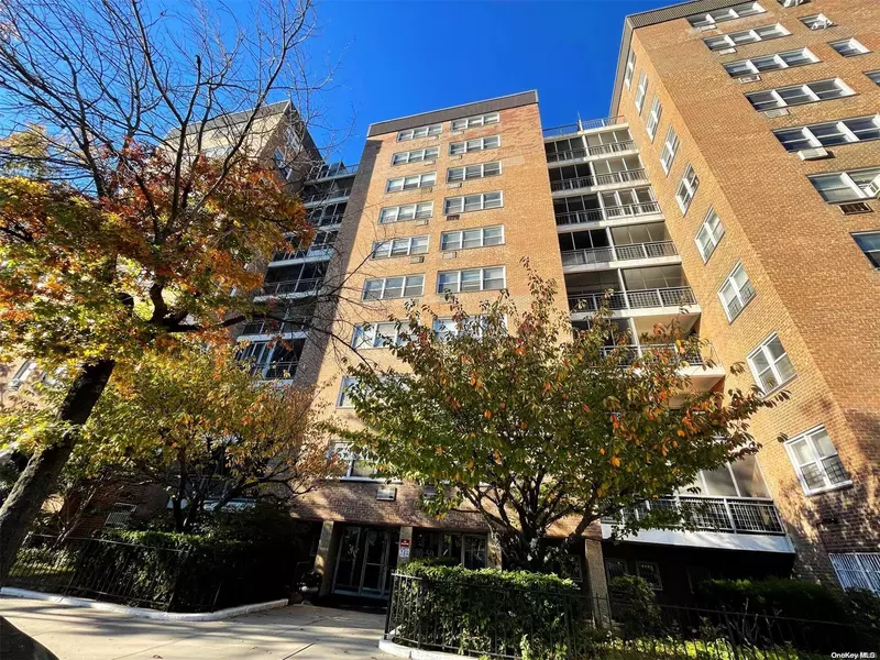 90-59 56 AVE #1M, Elmhurst, NY 11373