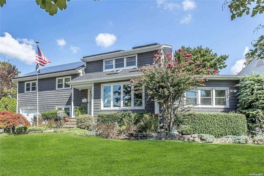 3757 Libby LN, Wantagh, NY 11793