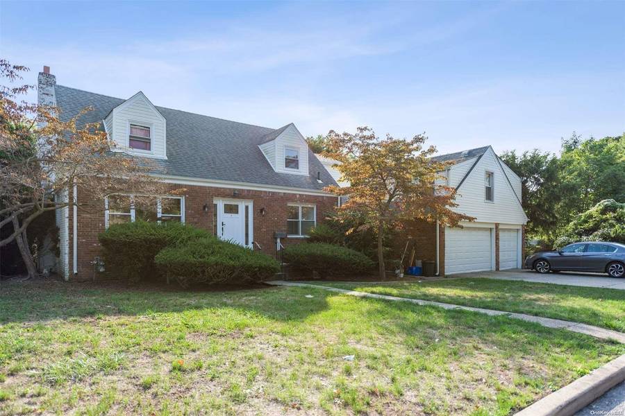 52 Stowe AVE, North Baldwin, NY 11510