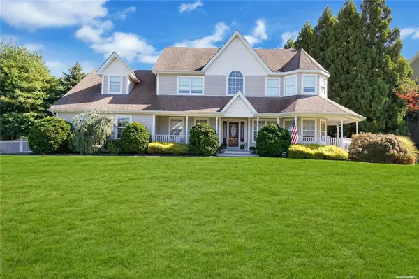 Hauppauge, NY 11788,17 Pleasant View CT