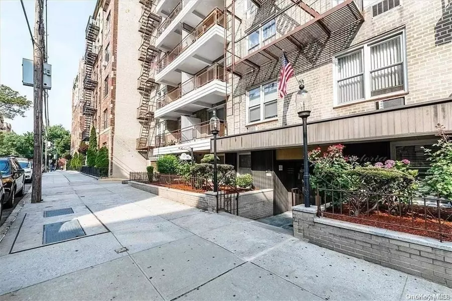 30-44 29th ST #5K, Long Island City, NY 11102