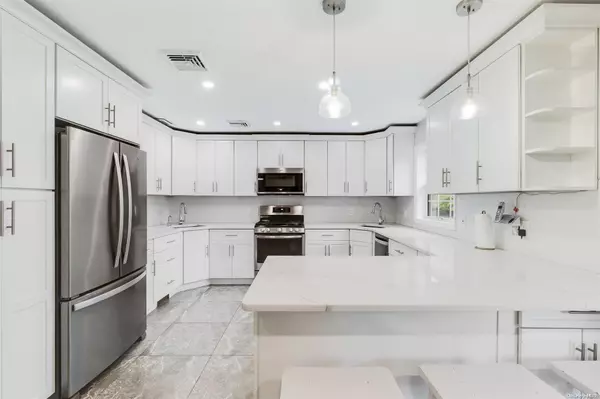 7 Sergio CT, Spring Valley, NY 10977