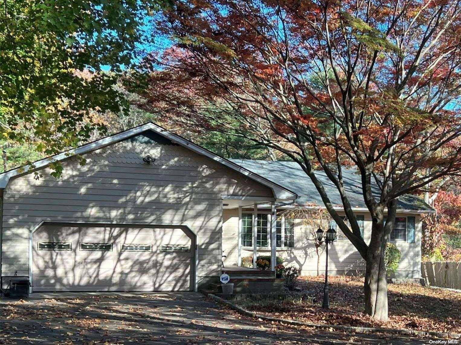 1157 Broadway AVE, Holbrook, NY 11741