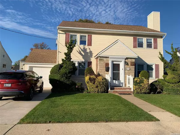 669 Joy BLVD, North Baldwin, NY 11510