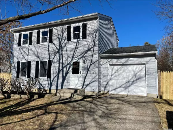 55 Macarthur AVE, Brentwood, NY 11717