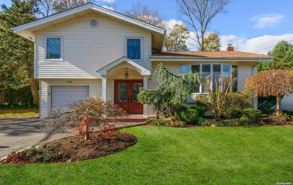 166 Forest DR, Jericho, NY 11753