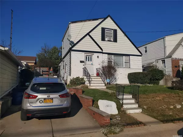 136-11 62nd AVE, Flushing, NY 11367