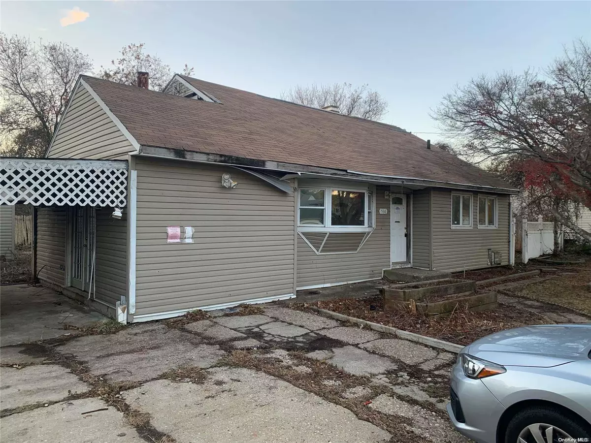 Bellport, NY 11713,536 N Macdonald AVE