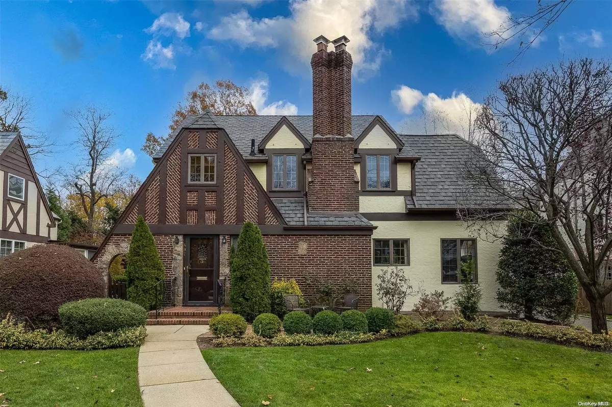 Rockville Centre, NY 11570,497 Morris AVE