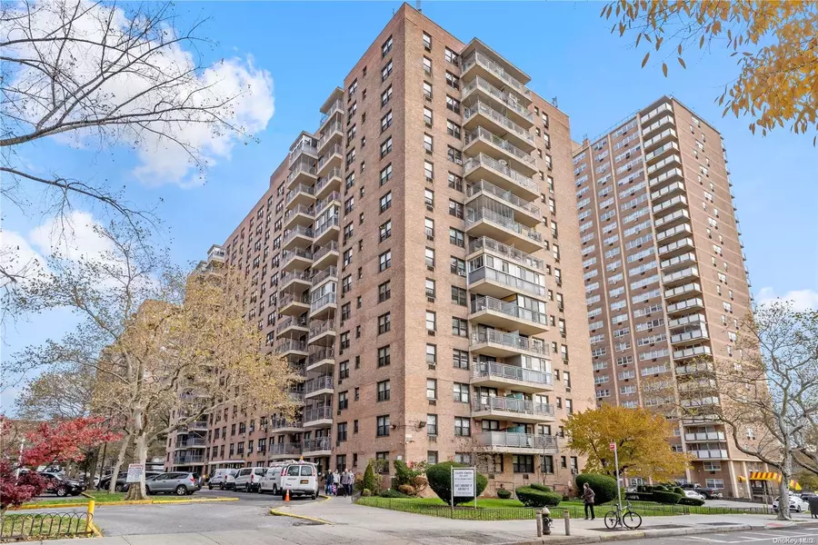 42-55 Colden Street #6F, Flushing, NY 11355