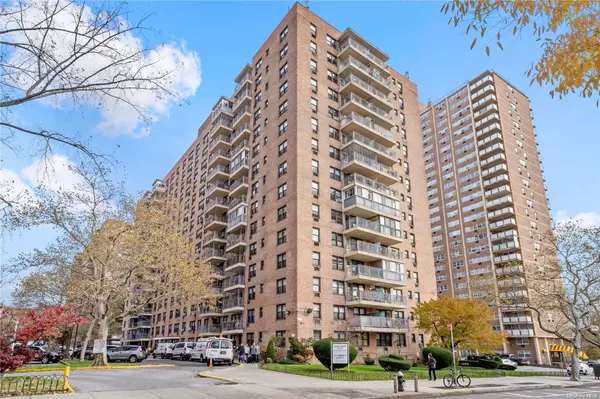 42-55 Colden Street #6F, Flushing, NY 11355