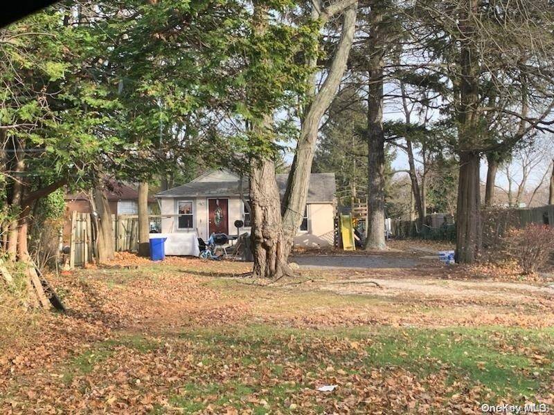 70 4th AVE, Huntington Station, NY 11746