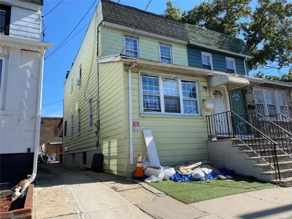 93-17 112th ST, Richmond Hill, NY 11418