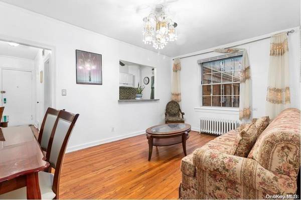 51-10 30th Ave #G5P, Woodside, NY 11377