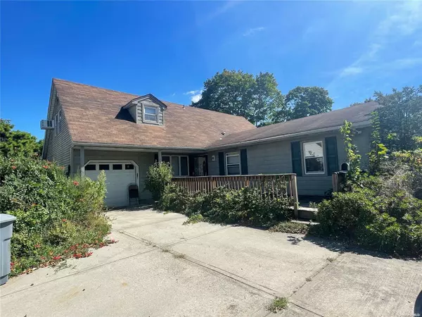 Brentwood, NY 11717,23 Ardmore DR