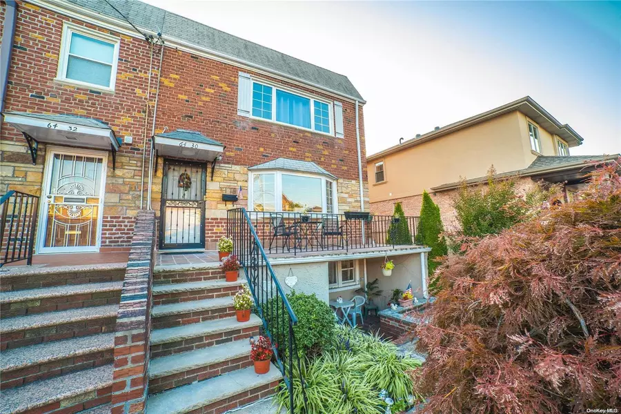 64-30 74th ST, Middle Village, NY 11379