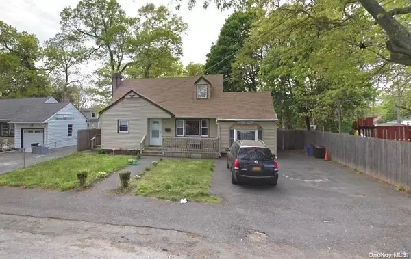 Wheatley Heights, NY 11798,74 Andrews AVE