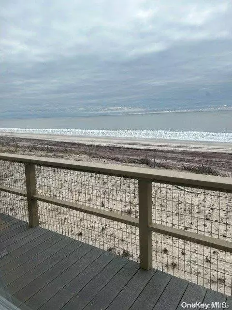 Ocean Beach, NY 11770,240 Wilmot RD
