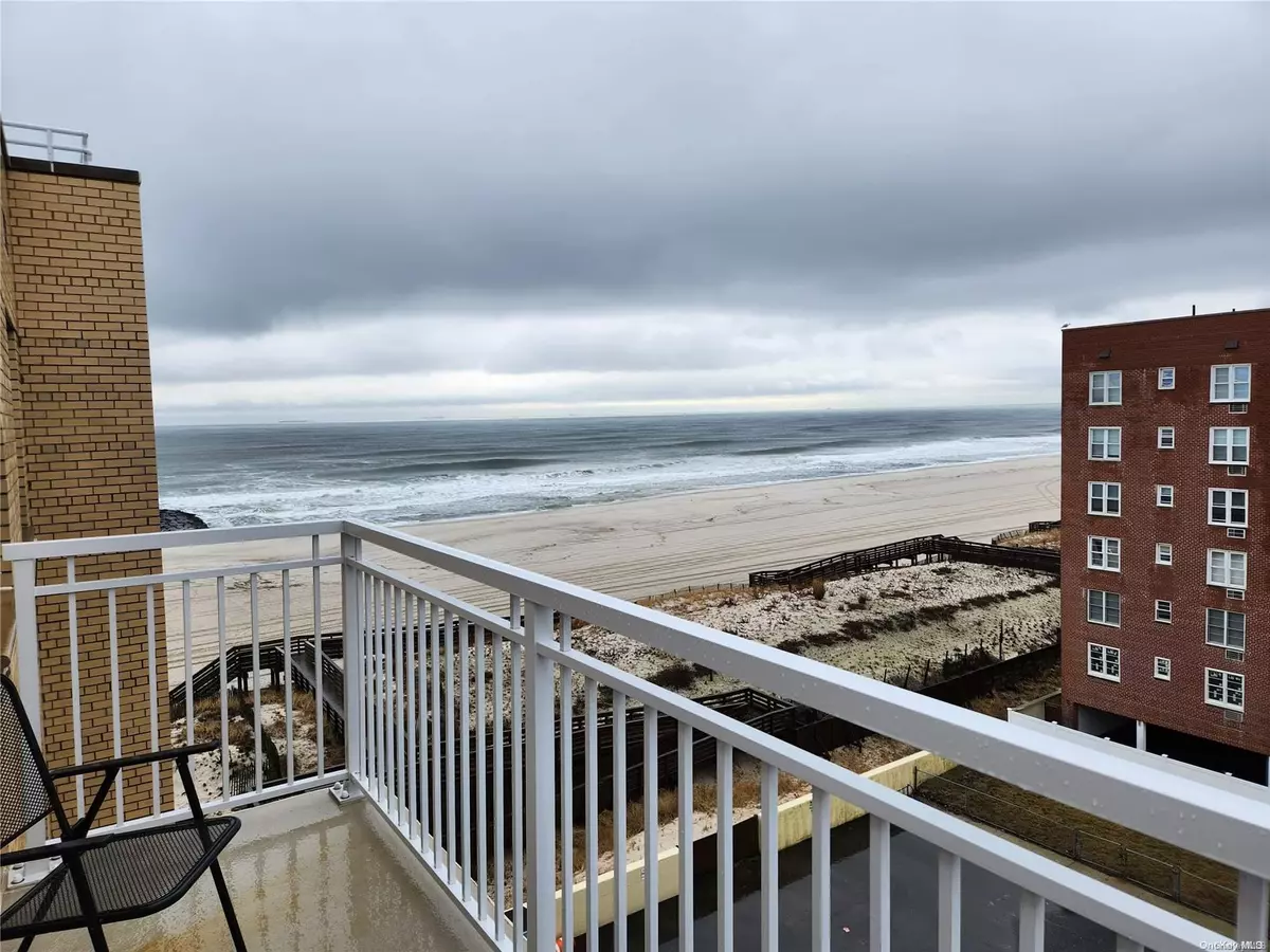 Long Beach, NY 11561,700 Shore RD #7J