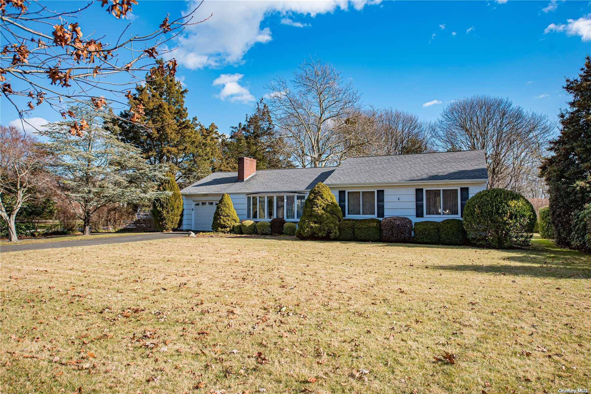 179 S. Gillette Ave, Bayport, NY 11705