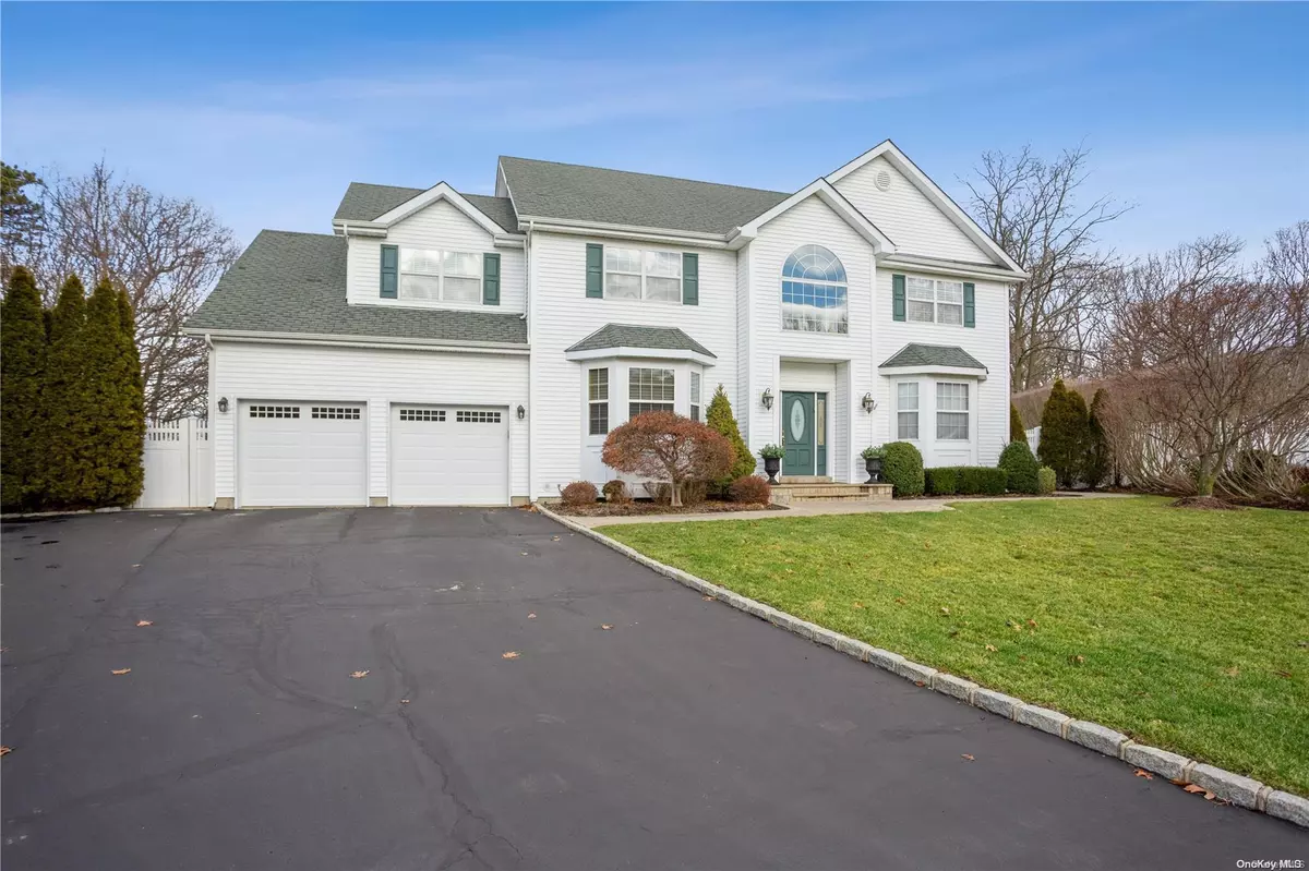 Hauppauge, NY 11788,3 Sky View CT