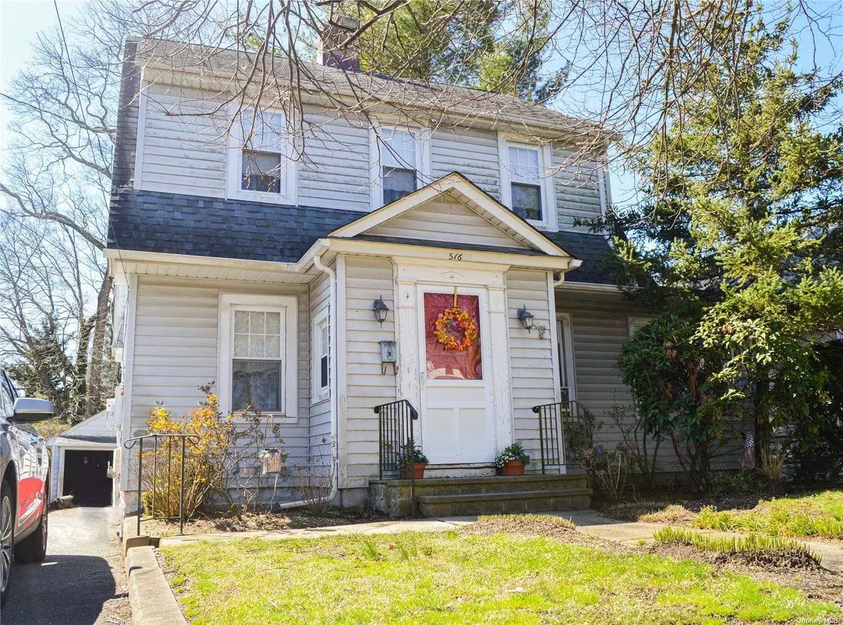 North Baldwin, NY 11510,516 Baldwin AVE