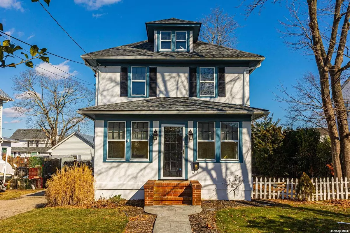 Bay Shore, NY 11706,57 Seafield LN