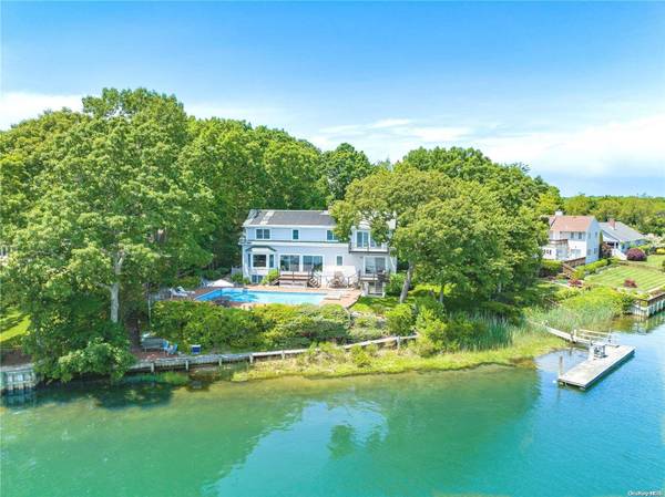 715 Dawn DR, Greenport, NY 11944