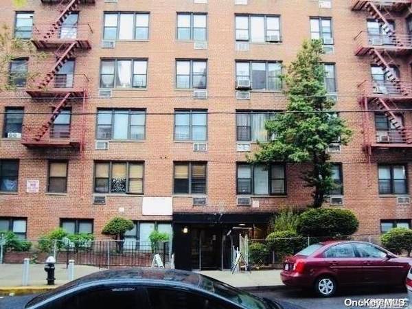 83-30 Vietor AVE #109, Elmhurst, NY 11373