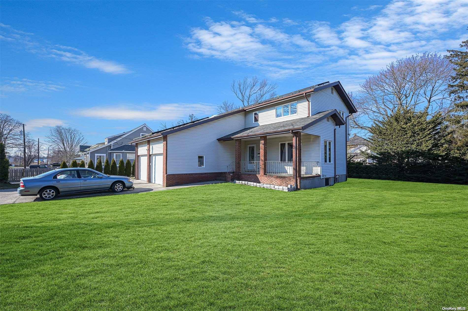 15 Pine BLVD, Patchogue, NY 11772