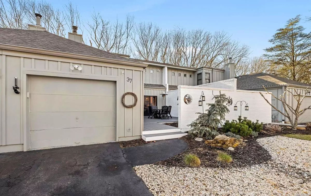 Port Jefferson, NY 11777,37 Timberline CIR #37