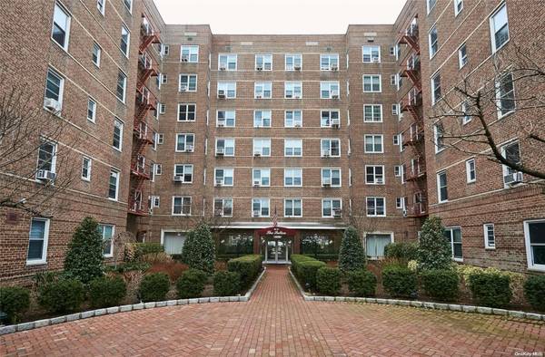 64-11 99th ST #220, Rego Park, NY 11374