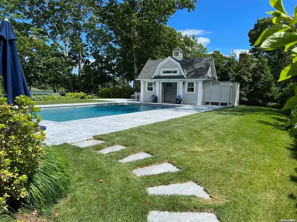 Peconic, NY 11958,Address not disclosed